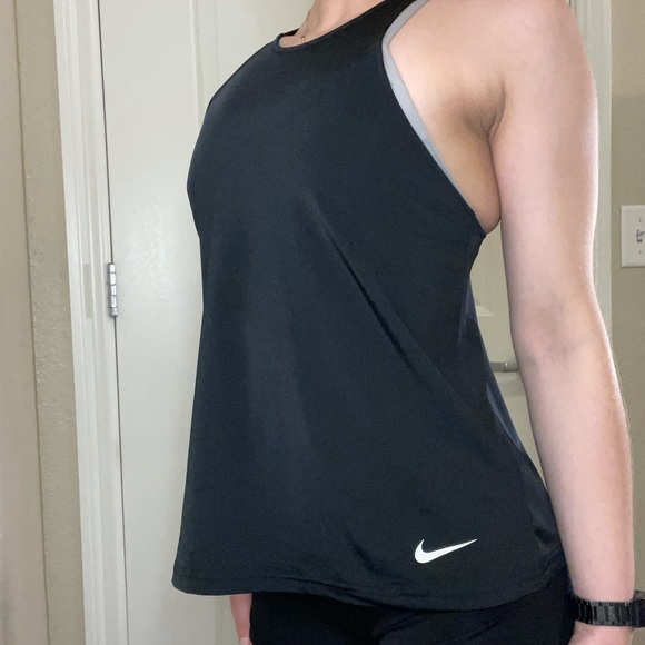 Nike workout tank - Picture 6 of 12